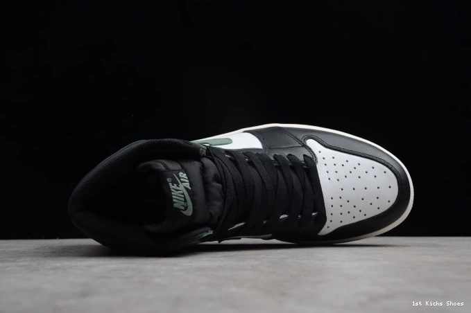 1st Kicks Shoes Green Air High OG Retro Clay Jordan 555088-135 1 0716